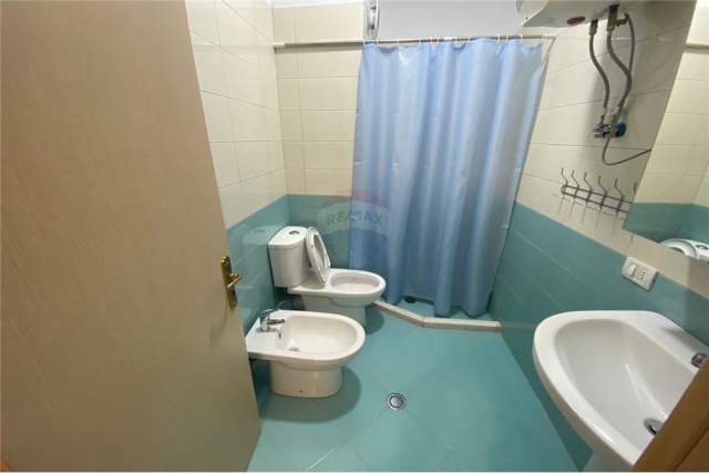 Tirane, jepet me qera 2+1+BLK Kati 5, 115 m² 450 Euro