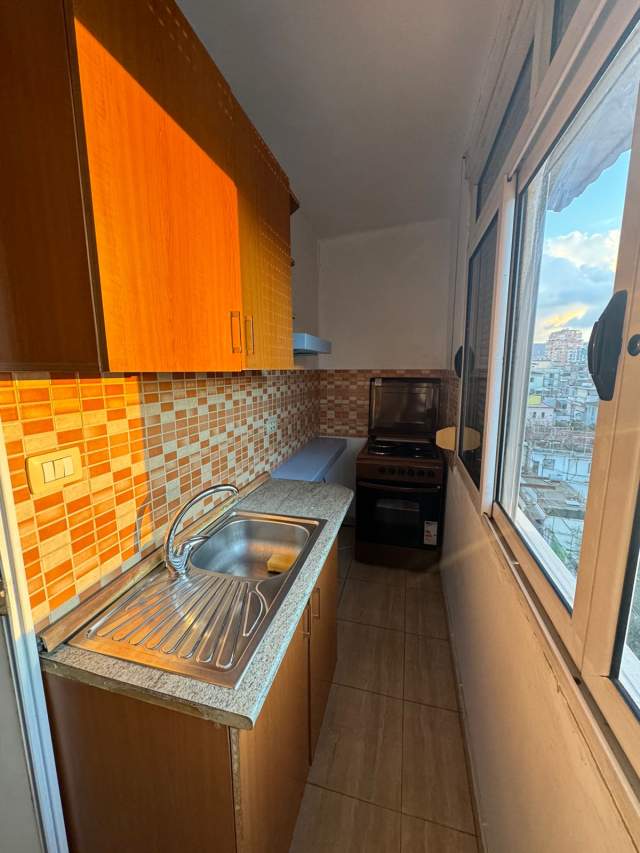 Tirane, jepet me qera apartament 2+1+A+BLK Kati 5, 85 m² 45.000 Leke (Tregu Cam)