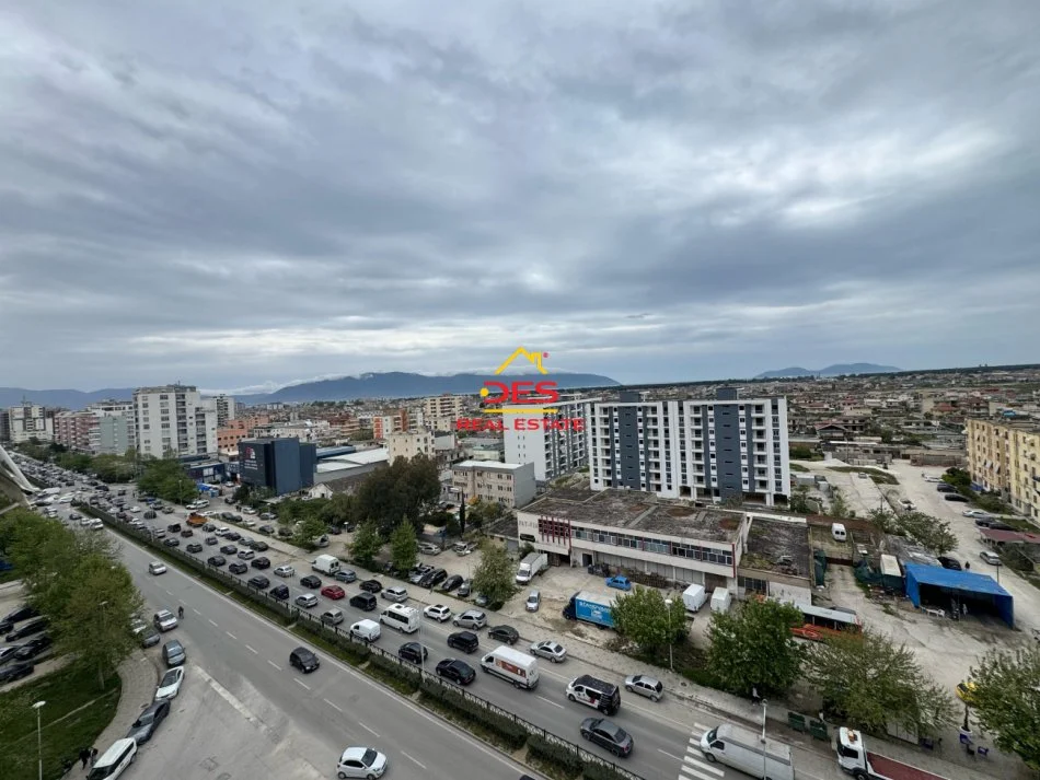 Vlore, shitet apartament 1+1+Ballkon Kati 10, 75 m² (Rruga 7 Nëntori)
