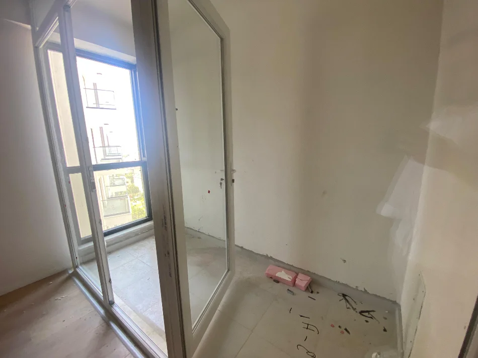 Tirane, shitet apartament 2+1+Ballkon , 91 m² 155.720 € 