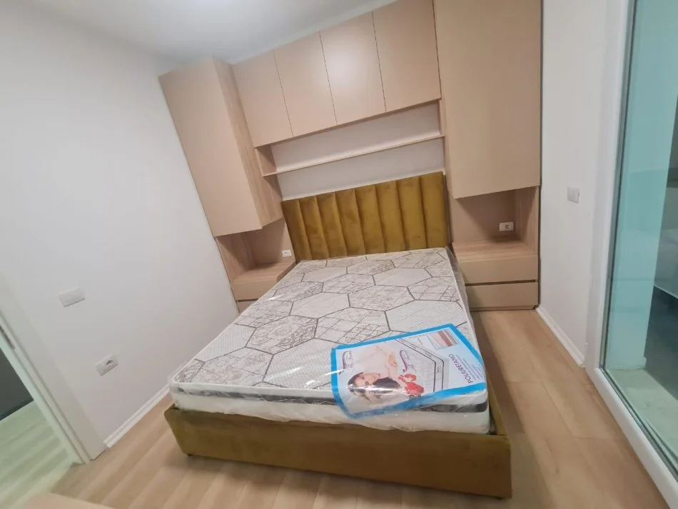 Tirane, jepet me qera apartament 1+1+Ballkon Kati 3, 65 m² 550 € (rruga Dritan Hoxha)