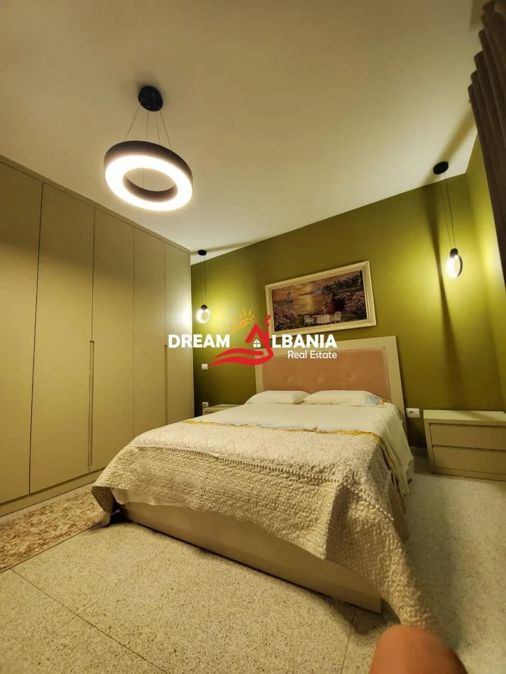 Tirane, jepet me qera apartament 2+1 , 100 m² 750 € (selvia)