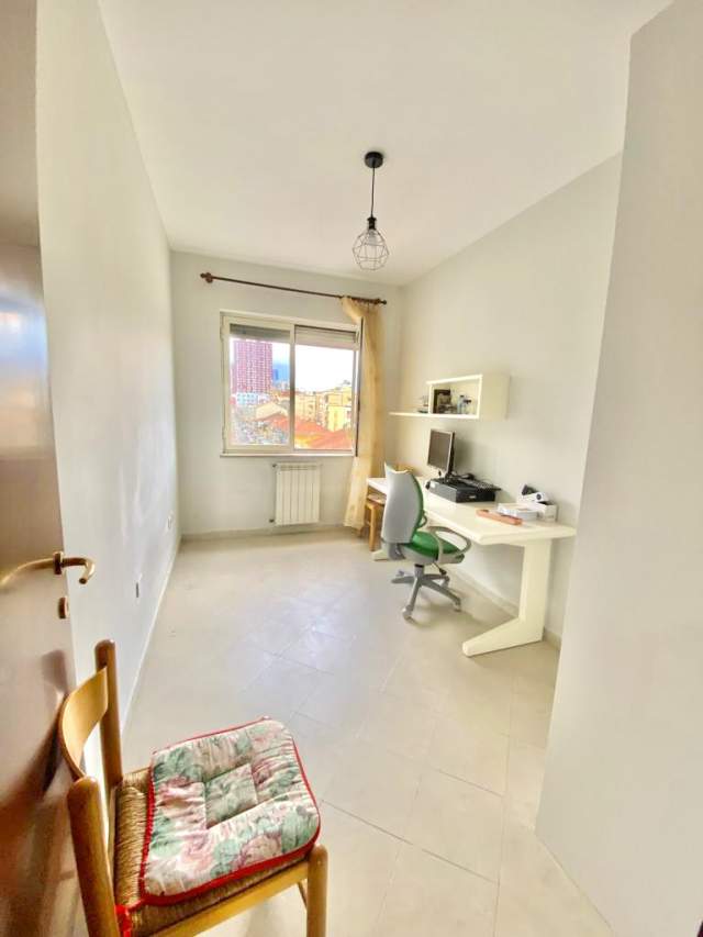 Tirane, shes apartament 4+1+A+BLK Kati 4, 100 m² 130.000 Euro (Babe rexha)