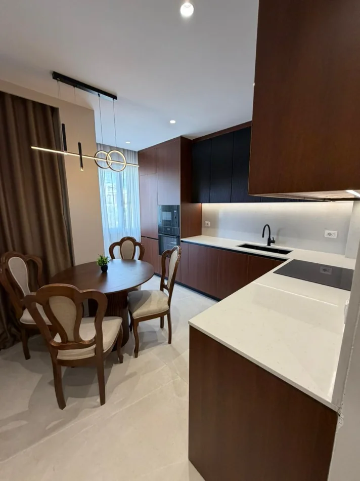 Tirane, shitet apartament 2+1+Aneks+Ballkon Kati 4, 102 m² 250.000 € (rruga don bosko)