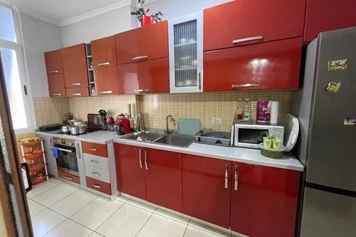 Tirane, shitet apartament Kati 6, 81 m² 145.000 € (Ish Tregu Elektrik)