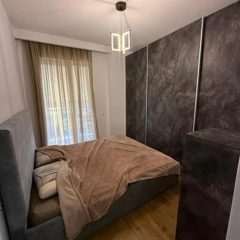 Tirane, jepet me qera apartament 1+1 Kati 6, 60 m² 60 € (FUSHA AVIACIONIT)