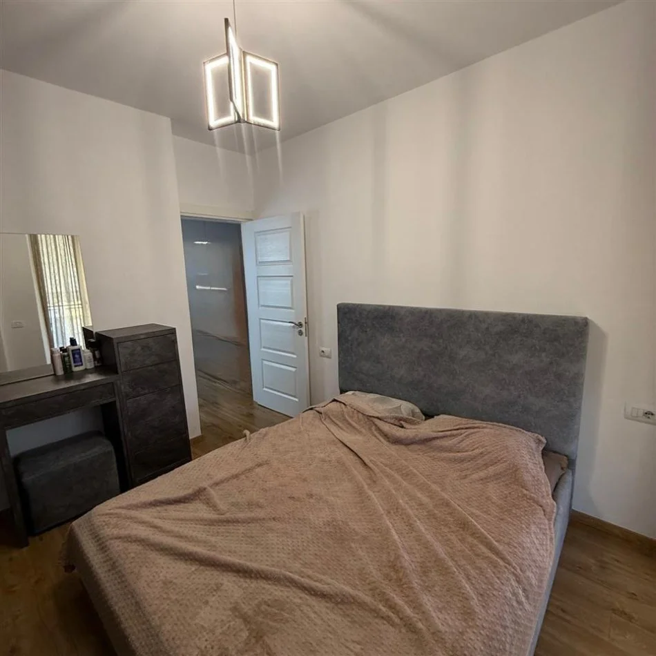 Tirane, jepet me qera apartament 1+1 Kati 6, 60 m² 539 € (FUSHA AVIACIONIT)