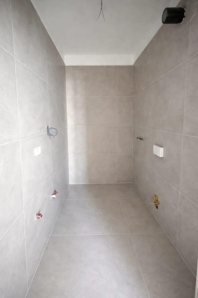 Tirane, shitet 1+1 Kati 3, 71 m² (CORNER REZIDENCE)