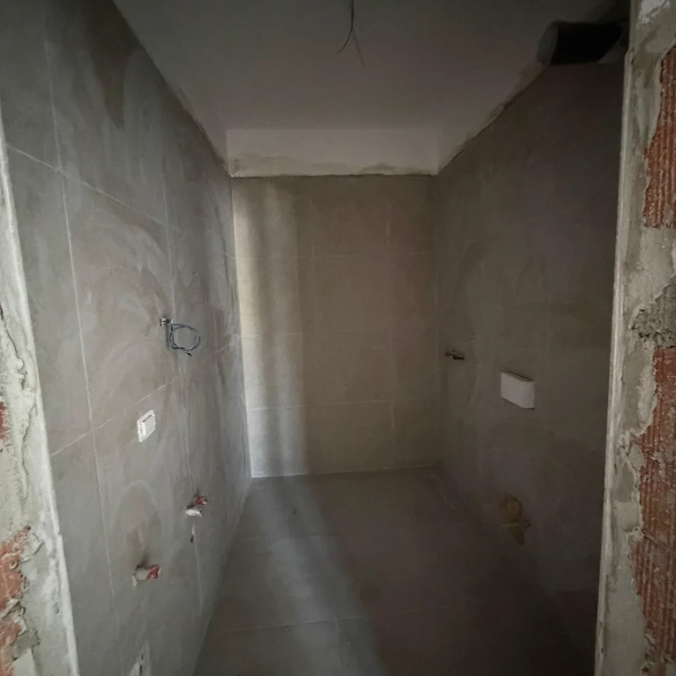 Tirane, shitet apartament 1+1 Kati 6, 71 m² 180.000 € (CORNER REZIDENCE)