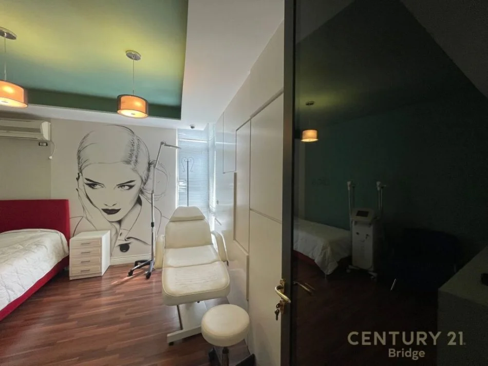 Tirane, shitet apartament 3+1 Kati 3, 152 m² 470.000 € 