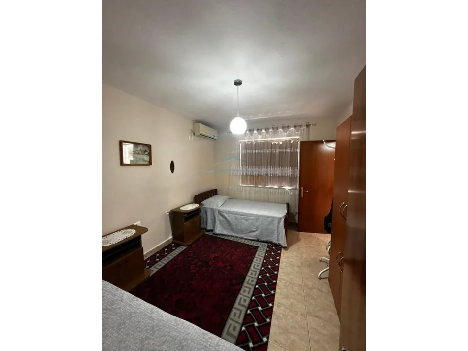 Tirane, jepet me qera apartament 1+1 Kati 3, 42 m² 450 € (RRUGA ELBASANIT , Mihal Grameno)