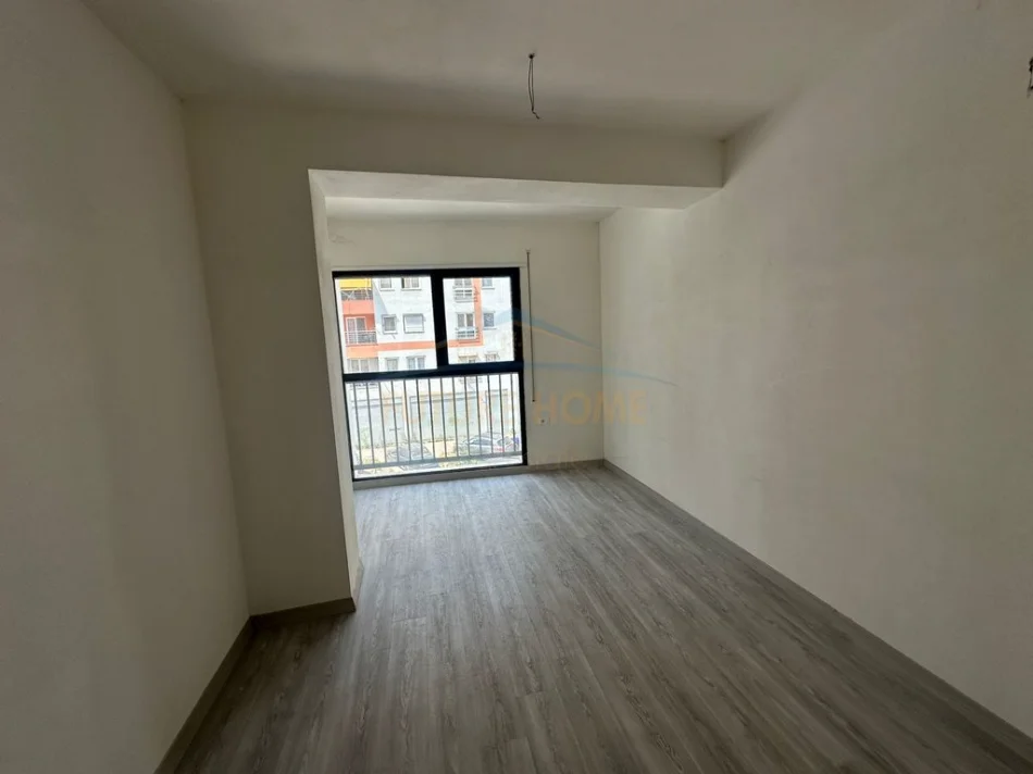 Tirane, shitet apartament 3+1+2 Kati 1, 147 m² 275.000 € (BULEVARDI I RI)
