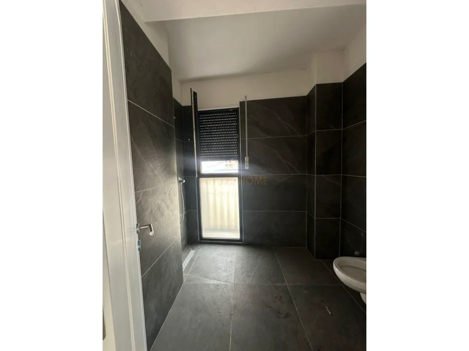 Tirane, shitet apartament 3+1+2 Kati 1, 147 m² 275.000 € (BULEVARDI I RI)