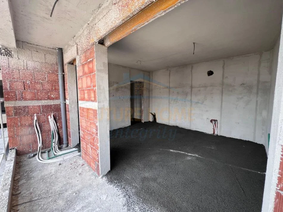 Tirane, shitet apartament 2+1+Ballkon Kati 5, 105.000 € (UNIVERS CITY)