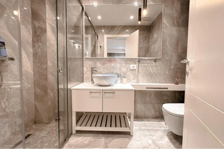 Tirane, jepet me qera apartament 2+1+Aneks+Ballkon Kati 3, 120 m² 1.400 € (Kompleksi Delijorgji)