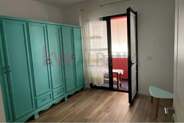 Tirane, jap me qera apartament 2+1+BLK Kati 6, 101 m² 500 Euro