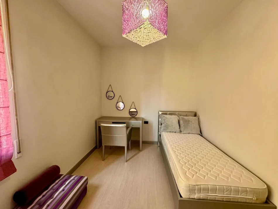 Tirane, jepet me qera apartament 2+1+Aneks+Ballkon , 92 m² 700 € (Kopshti Zoologjik)