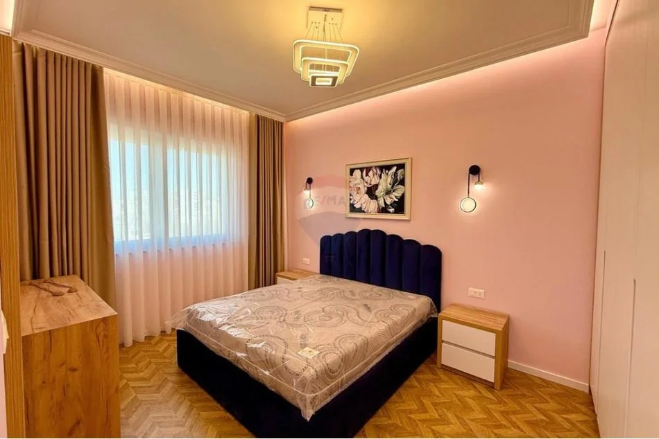 Tirane, jepet me qera apartament 2+1 Kati 6, 120 m² 700 € (Fusha Aviacionit)