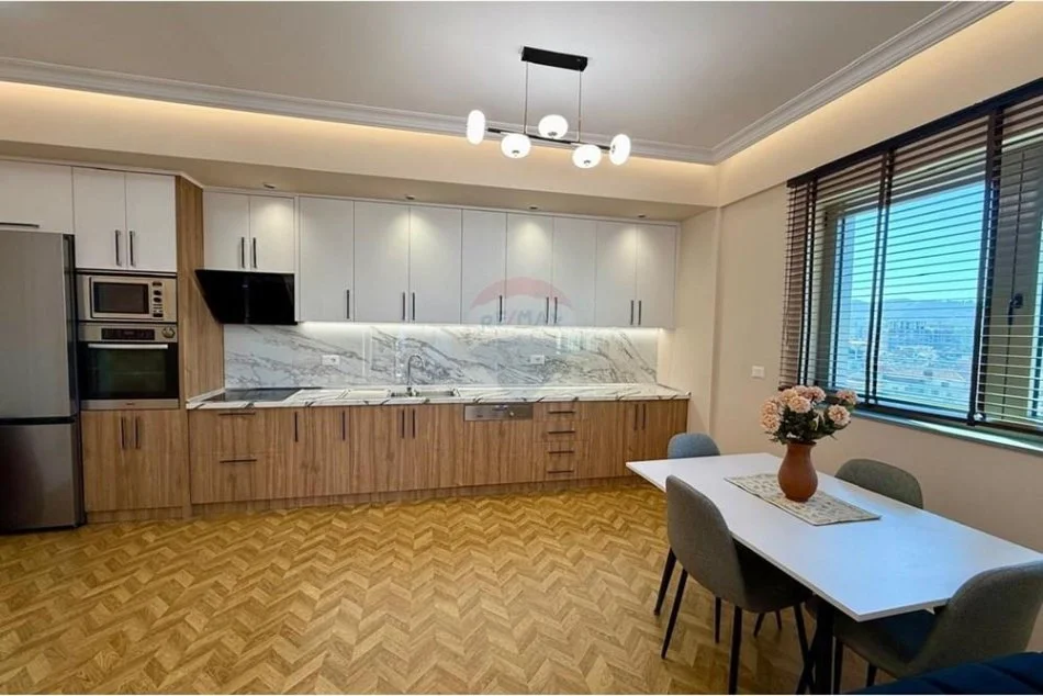 Tirane, jepet me qera apartament 2+1 Kati 6, 120 m² 700 € (Fusha Aviacionit)