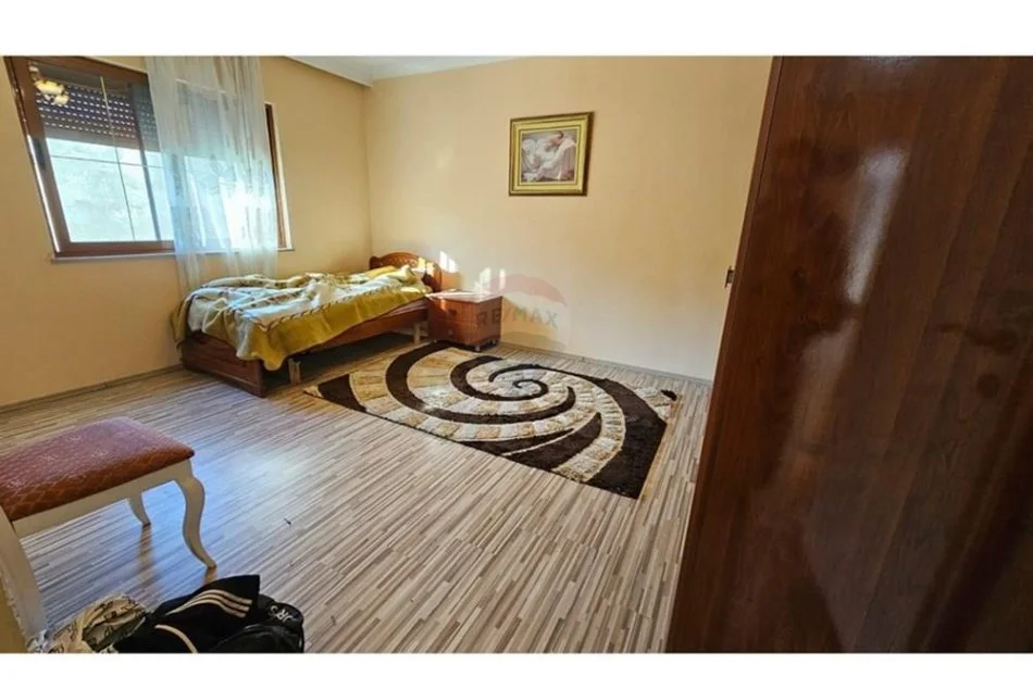 Tirane, shitet apartament 2+1+Ballkon Kati 4, 90 m² 169.000 € (Prane Delijorgjit)