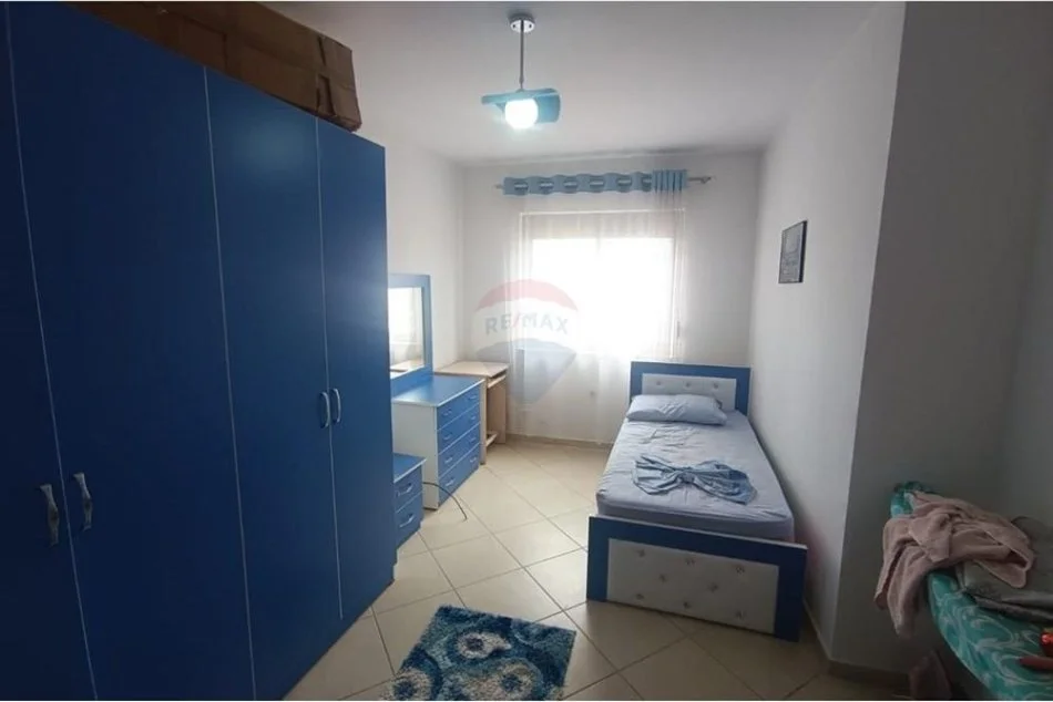 Tirane, jepet me qera apartament 3+1+Aneks+Ballkon Kati 5, 115 m² 600 € (Fresku)