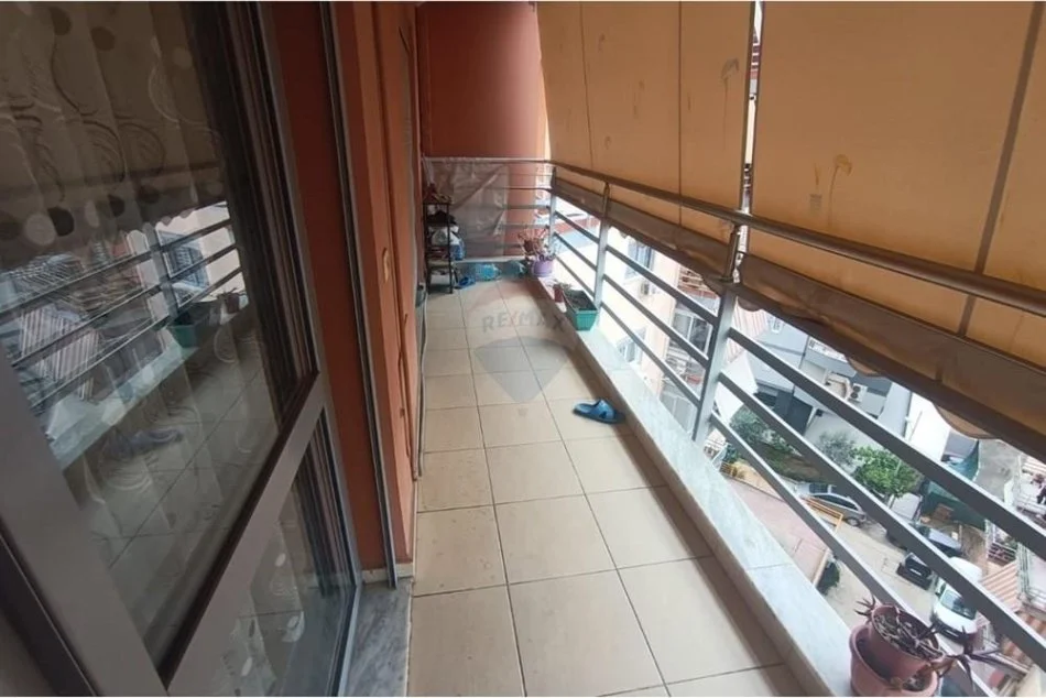 Tirane, jepet me qera apartament 3+1+Aneks+Ballkon Kati 5, 115 m² 600 € (Fresku)