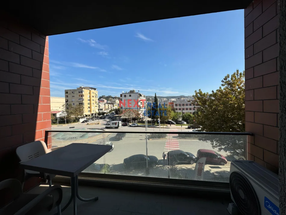 Vlore, jepet me qera apartament 1+1+Ballkon , 400 € (TRANSBALLKANIKE)