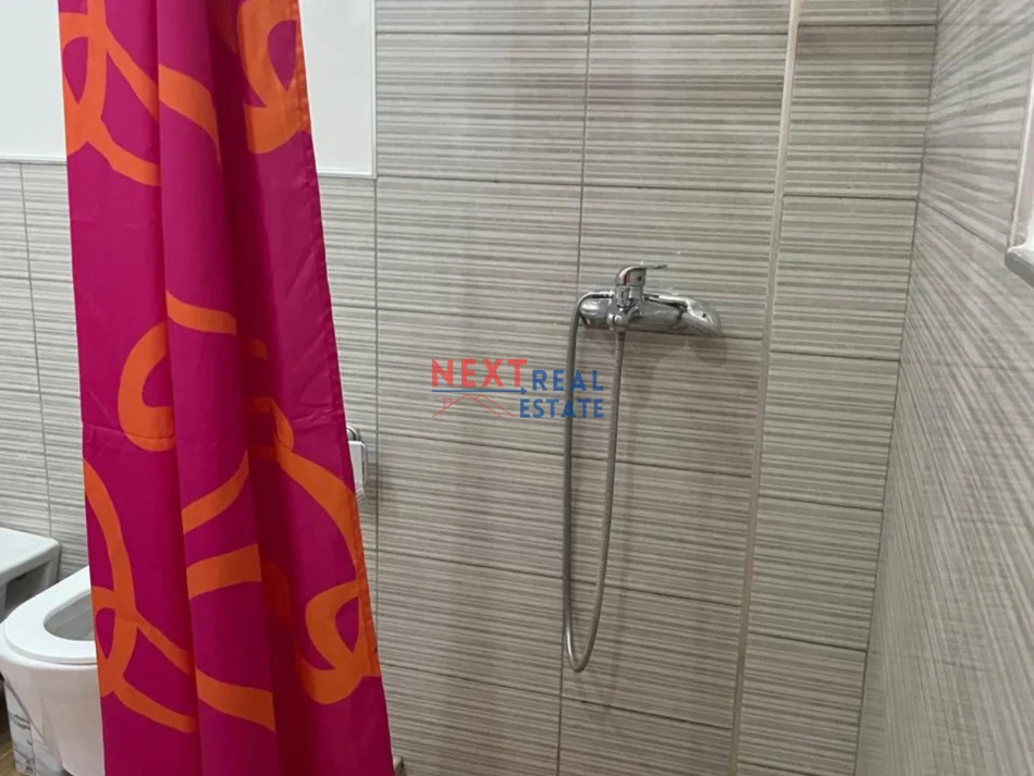 Vlore, jepet me qera apartament+verande | Penthouse 2+1+Ballkon Kati 11, 600 € (PORTI)