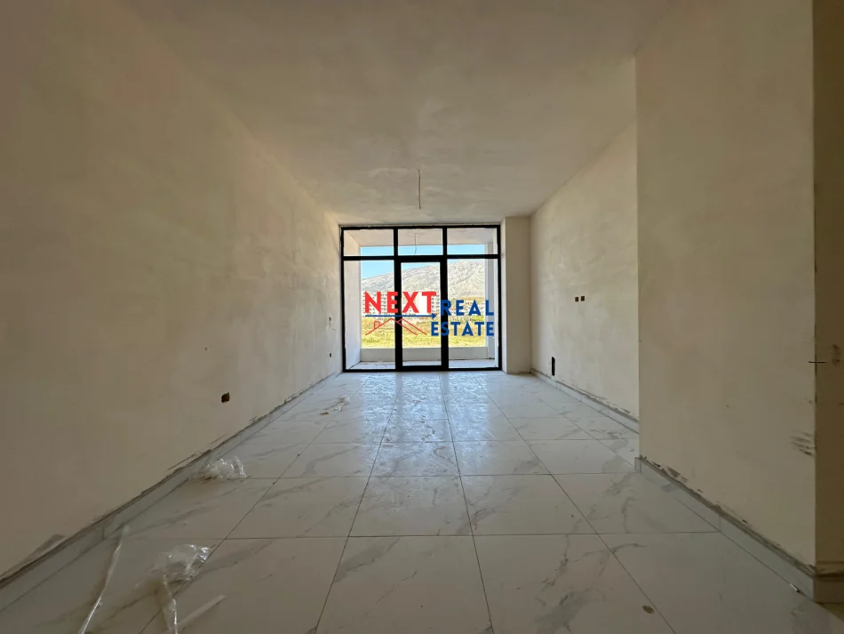 SHITET APARTAMENT 2+1 ME PAMJE DETI NE ORIKUM, VLORE