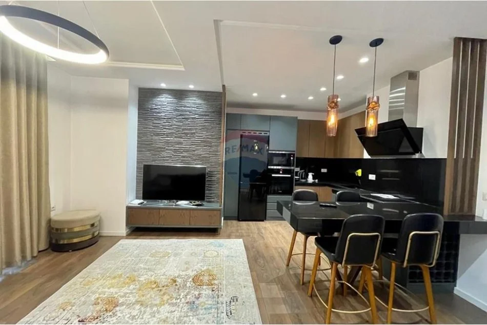 Tirane, jepet me qera apartament 2+1+Aneks+Ballkon Kati 4, 111 m² 850 € (Kompleksi Panorama)