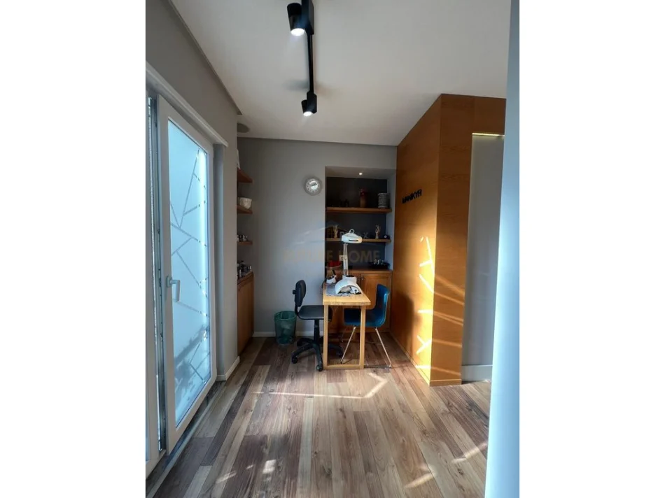 Tirane, jepet me qera ambjent biznesi Kati 1, 98 m² 1.500 € (DON BOSKO)