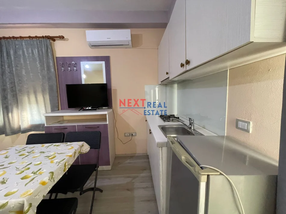 Vlore, jepet me qera garsonier 1+1 , 300 € (PLAZH I VJETER)