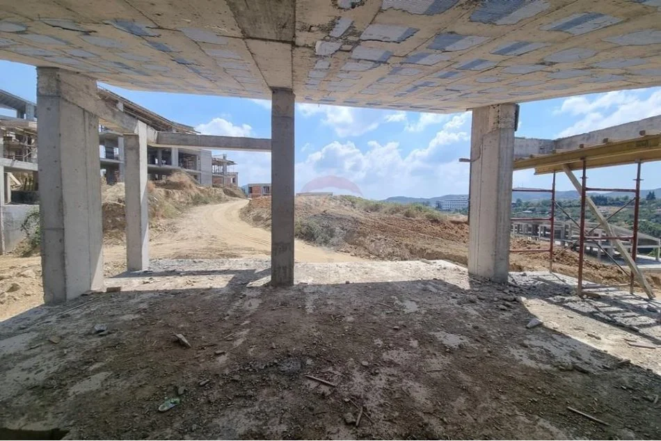 Tirane, shitet Vile , 310 m² 515.000 € (Farke)