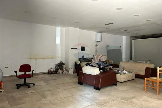 Tirane, shitet dyqan Kati 0, 200 m² 190.000 Euro (Fresk, Rruga "Sotir Caci")