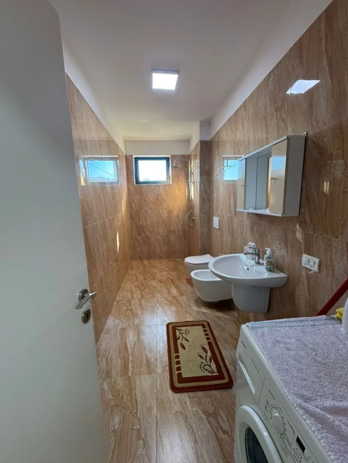 Shqiperi, jepet me qera apartament 1+1+Ballkon Kati 5, 66 m² 450 € (Astir)