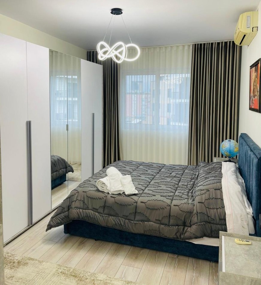 Tirane, jepet me qera apartament 1+1 Kati 8, 70 m² 900 € (Rruga e Kosovareve)