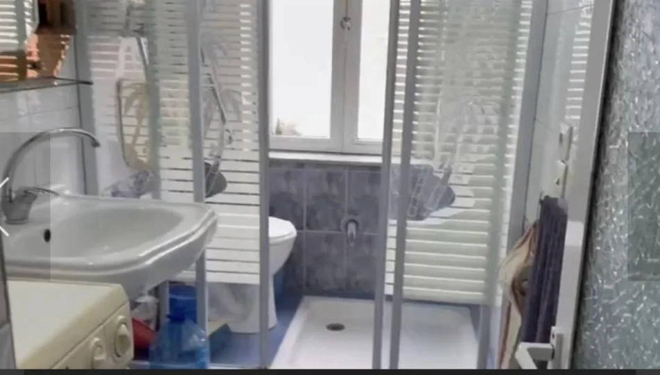 Tirane, jepet me qera 2+1+Ballkon Kati 4, 90 m² 450 € (Rruga Dibres)