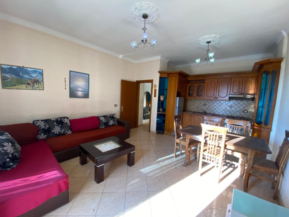Tirane, shitet apartament 1+1 Kati 3, 75 m² 125.000 € (afer Xhamise Don Bosko)