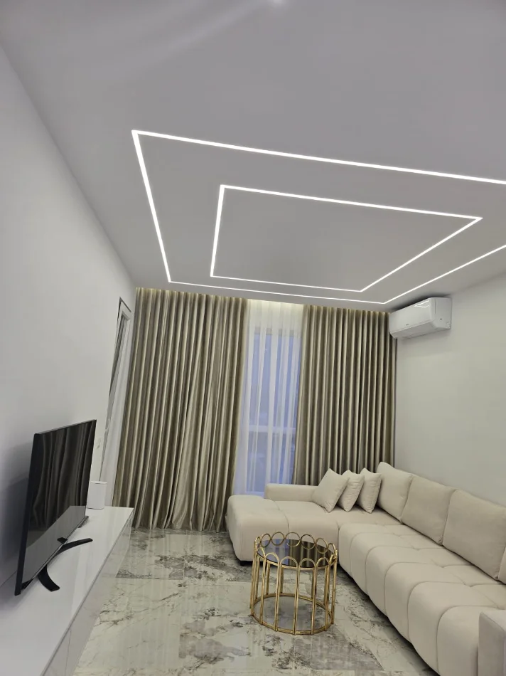 Tirane, jepet me qera apartament 1+1 , 70 m² 550 € (Paskuqan)