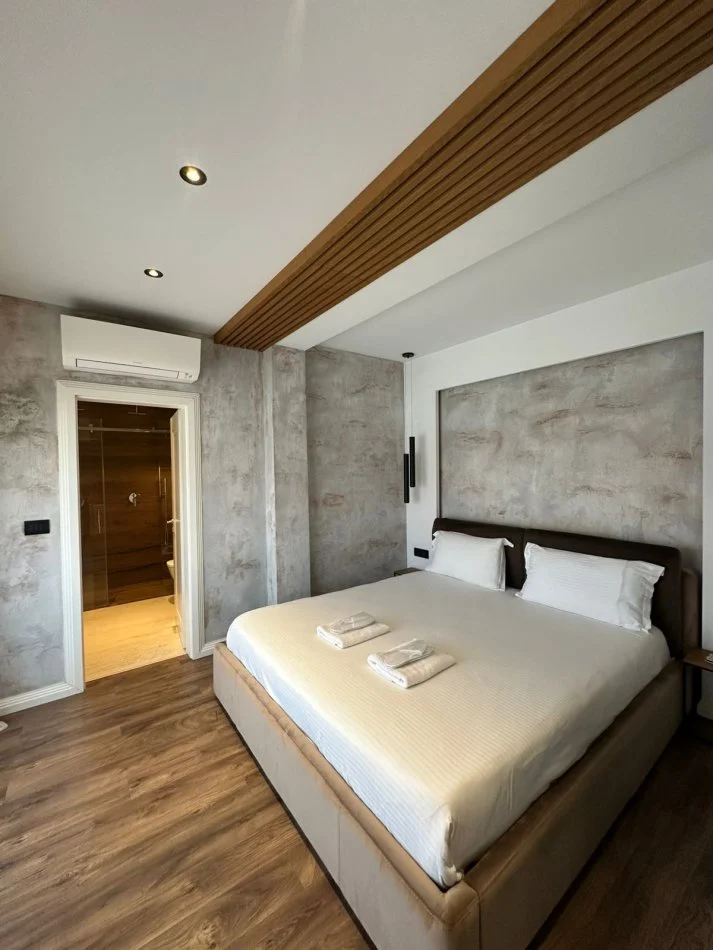 Tirane, jepet me qera apartament 2+1 Kati 5, 100 m² 1.500 € (Rruga Abdi Toptani)