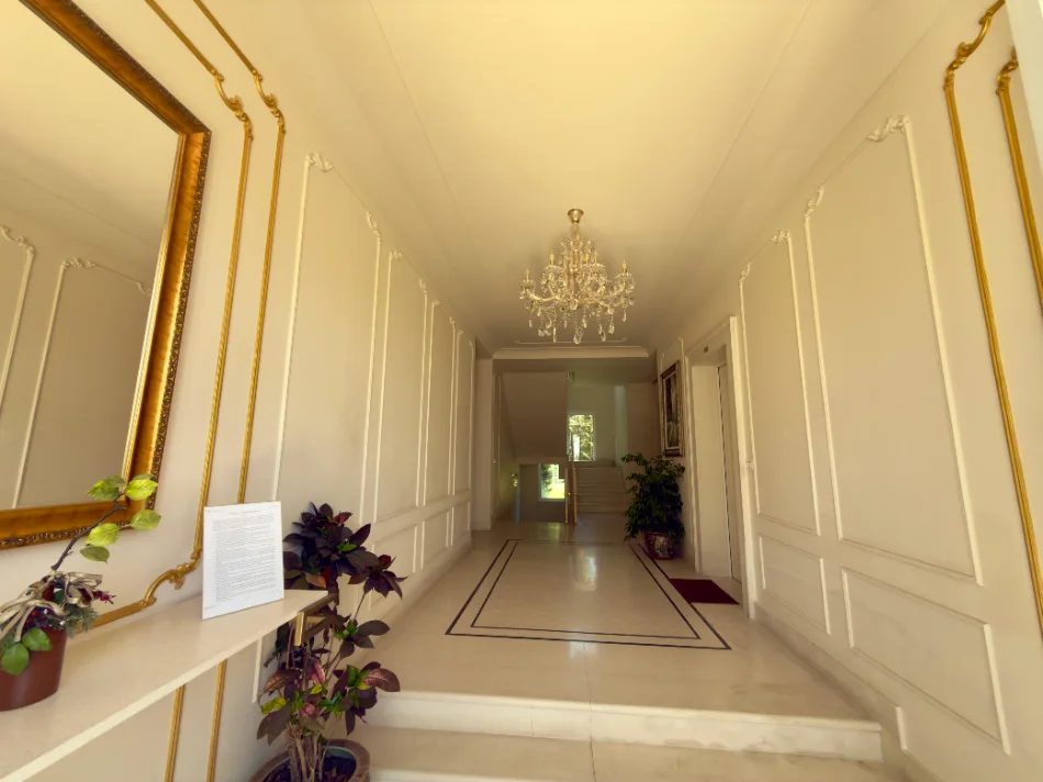 Tirane, jepet me qera apartament 2+1+Ballkon Kati 2, 110 m² 2.000 € (Joy Residence)