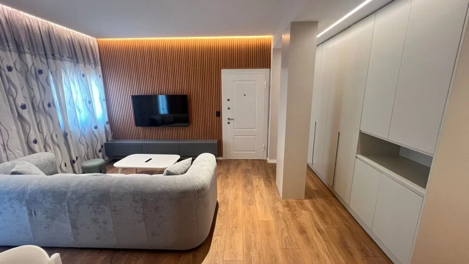 Tirane, jepet me qera apartament 2+1 Kati 2, 96 m² 550 € (Sauk)