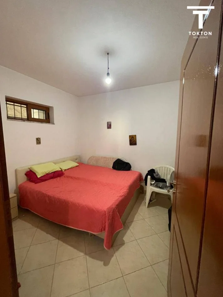 Tirane, shitet ambjent biznesi Kati 3, 910 m² (Afer Liqenit te Linzes)