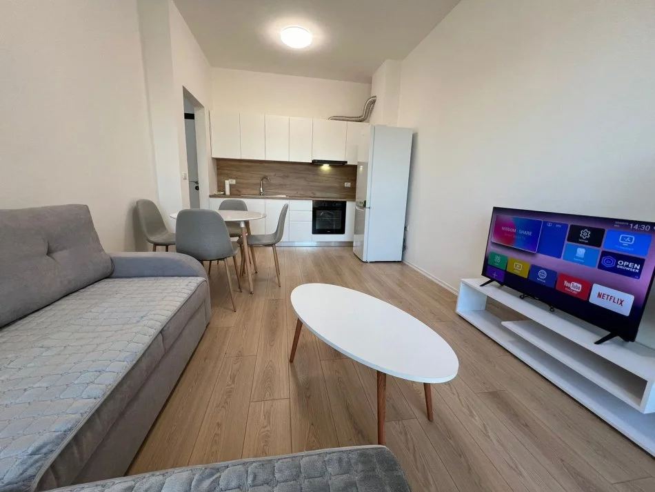 Tirane, jepet me qera apartament 1+1 Kati 2, 61 m² 500 € (Fusha e Aviacionit)