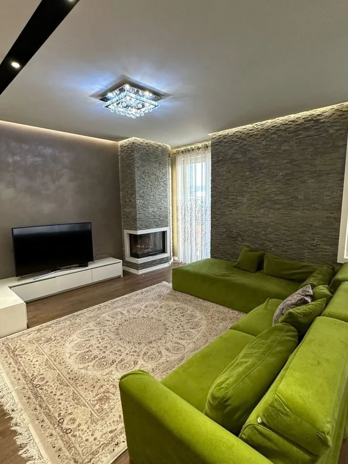 Tirane, shitet apartament 3+1+Ballkon Kati 7, 195 m² 210.000 € (Astiri)