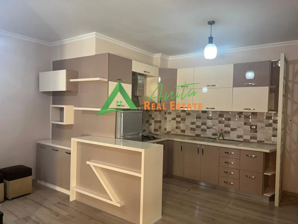 Tirane, jepet me qera apartament 2+1 Kati 6, 93 m² (Astir)
