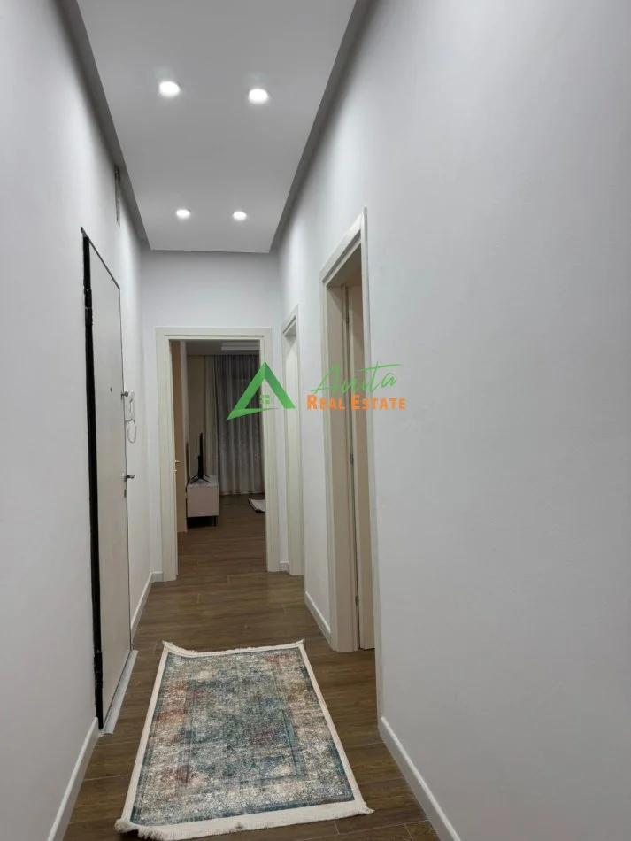 Tirane, jepet me qera apartament 2+1+Ballkon Kati 2, 93 m² 60 000 Leke (Ish Sheshi Shqiponja)