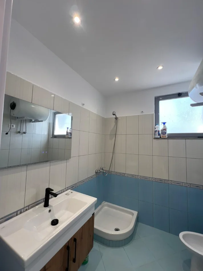 Tirane, shitet apartament 2+1+Ballkon Kati 3, 90 m² 158.000 € (Rruga Besim Alla)
