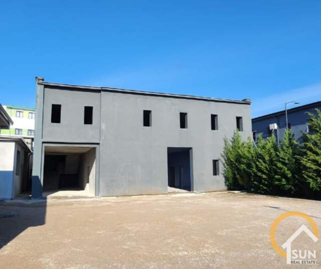 Shkoder, shitet ambjent biznesi Kati 0, 900 m² 220.000 Euro (rr. Mirash Ivanaj)