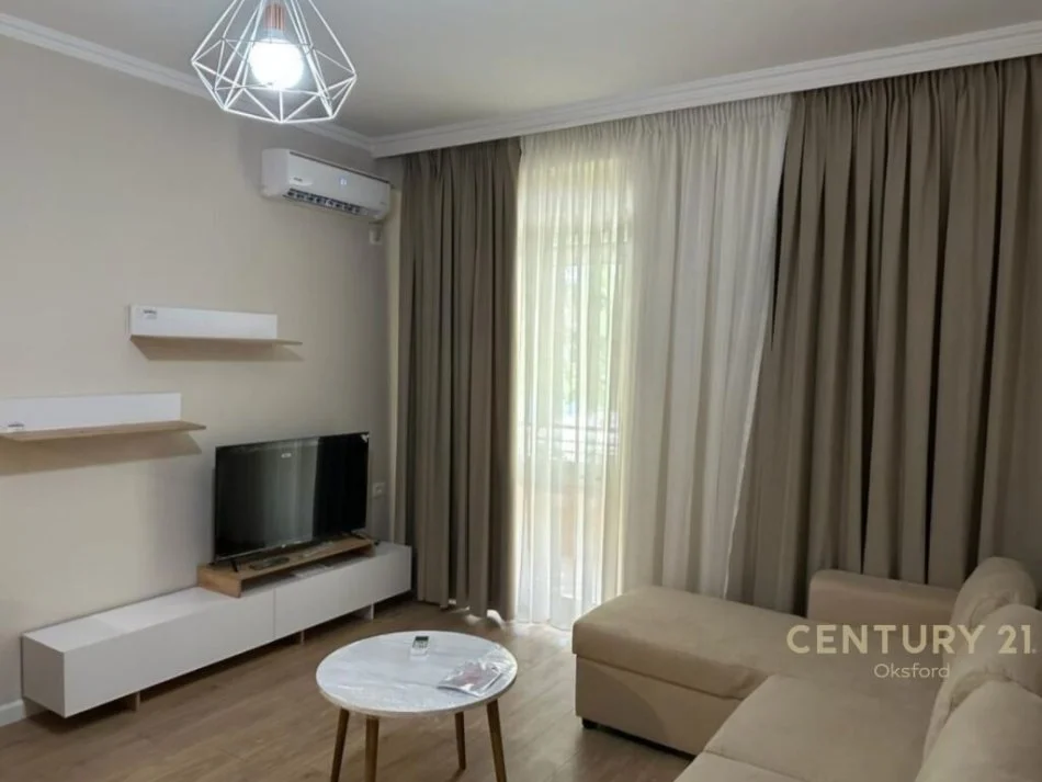 Shqiperi, jepet me qera apartament 1+1 Kati 7, 145 m² 520 € (Liqeni i Thatë! )